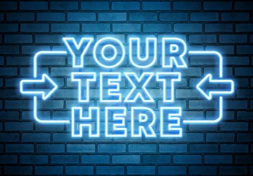 موکاپ متن نئونی آبی با زمینه دیوار آجری و متن قابل ویرایش فایل PSD لایه باز و قابل ویرایش با لایه بندی حرفه ای