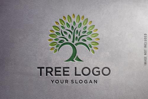 موکاپ لوگو روی زمینه روشن و سفید با افکت فرورفتگی محتوا فایل PSD لایه باز