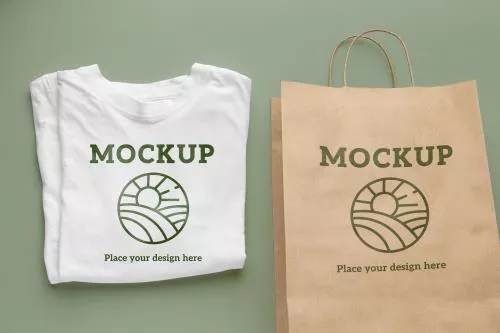 دانلود فایل PSD موکاپ لوگو و آرم برند روی بسته بندی تیشرت به بسته بندی مقوایی به صورت لایه باز 24751