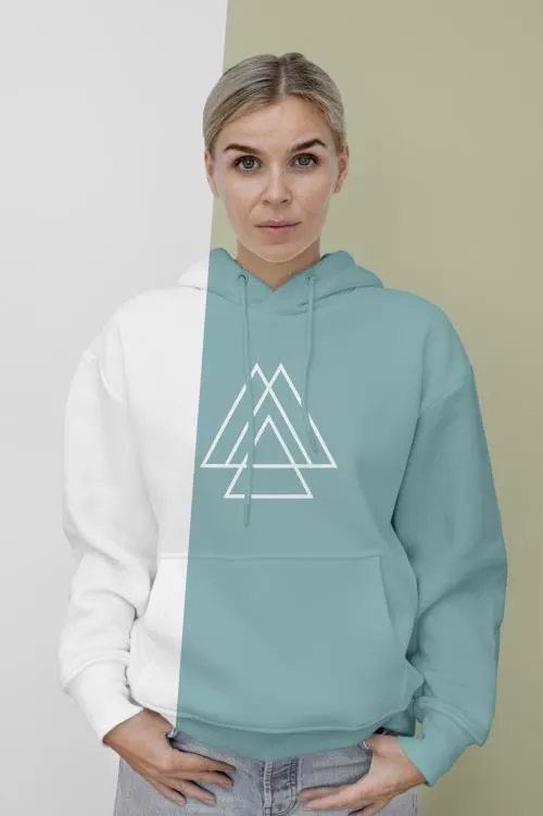 دانلود فایل PSD موکاپ نمای جلوی هودی شیک زنانه 24769