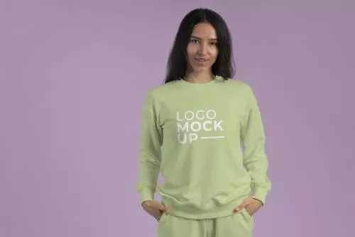 فایل PSD موکاپ هودی و شلوار جاگر زنانه 25251