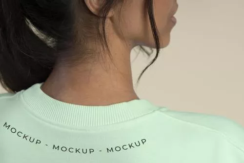 فایل PSD موکاپ هودی و شلوار جاگر زنانه 25253