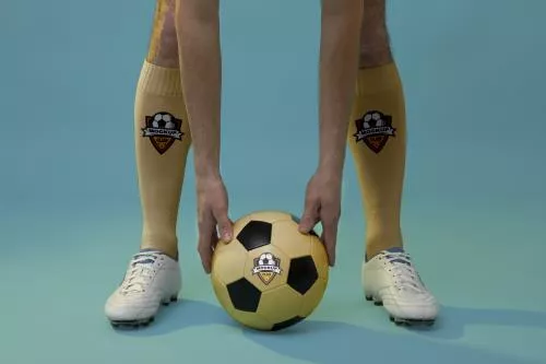 فایل PSD موکاپ نمای جلو بازیکن فوتبال 28232