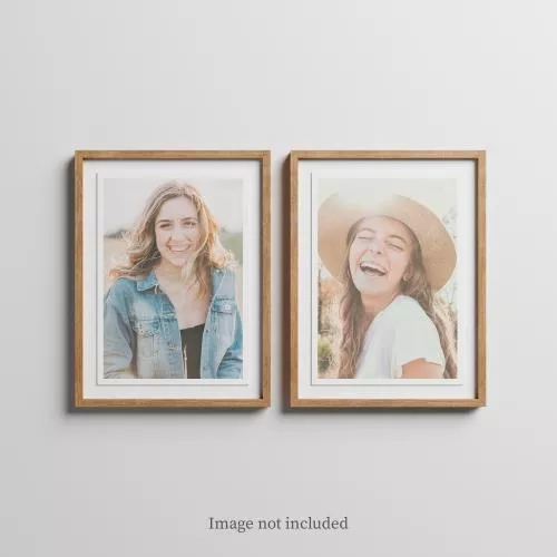 فایل PSD موکاپ قاب عکس چوبی به صورت لایه باز و رایگان 25351