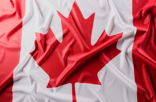 عکس با کیفیت پرچم ملی کانادا با رنگ های زیبا و بافت پارچه ای 25633