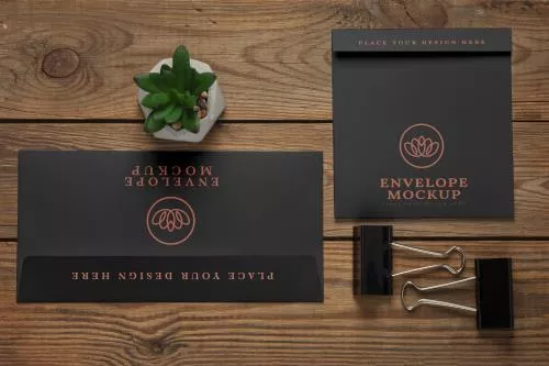 فایل PSD نمای بالای موکاپ رایگان پاکت نامه 26180