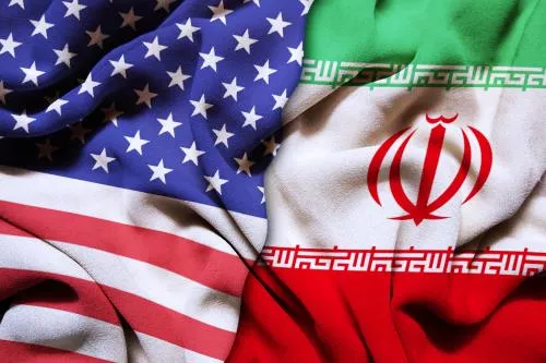 عکس با کیفیت پرچم ابریشمی آمریکا و ایران از نزدیک 27681