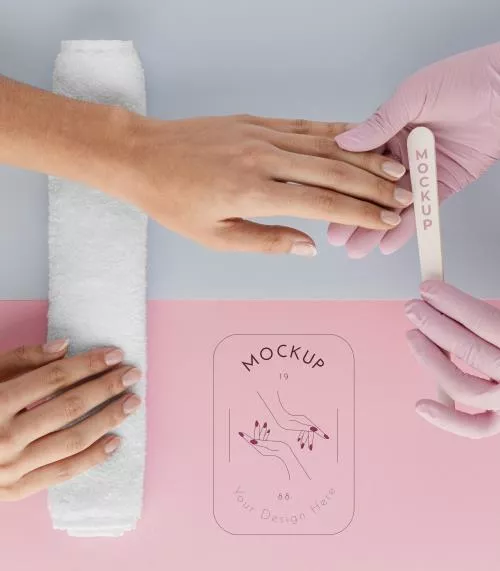 فایل PSD مجموعه محصولات مراقبت از ناخن با موکاپ 28083