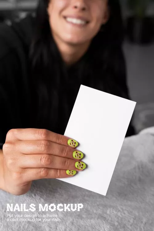 فایل PSD موکاپ طراحی ناخن 28097