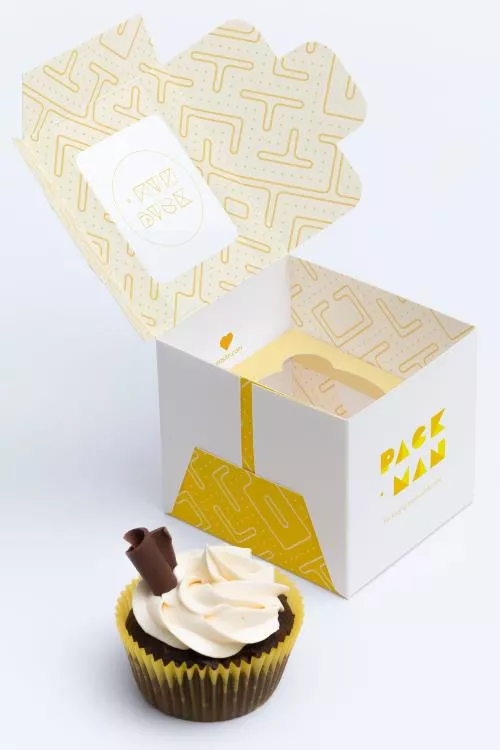 فایل PSD موکاپ طراحی جعبه کاپ کیک 28106